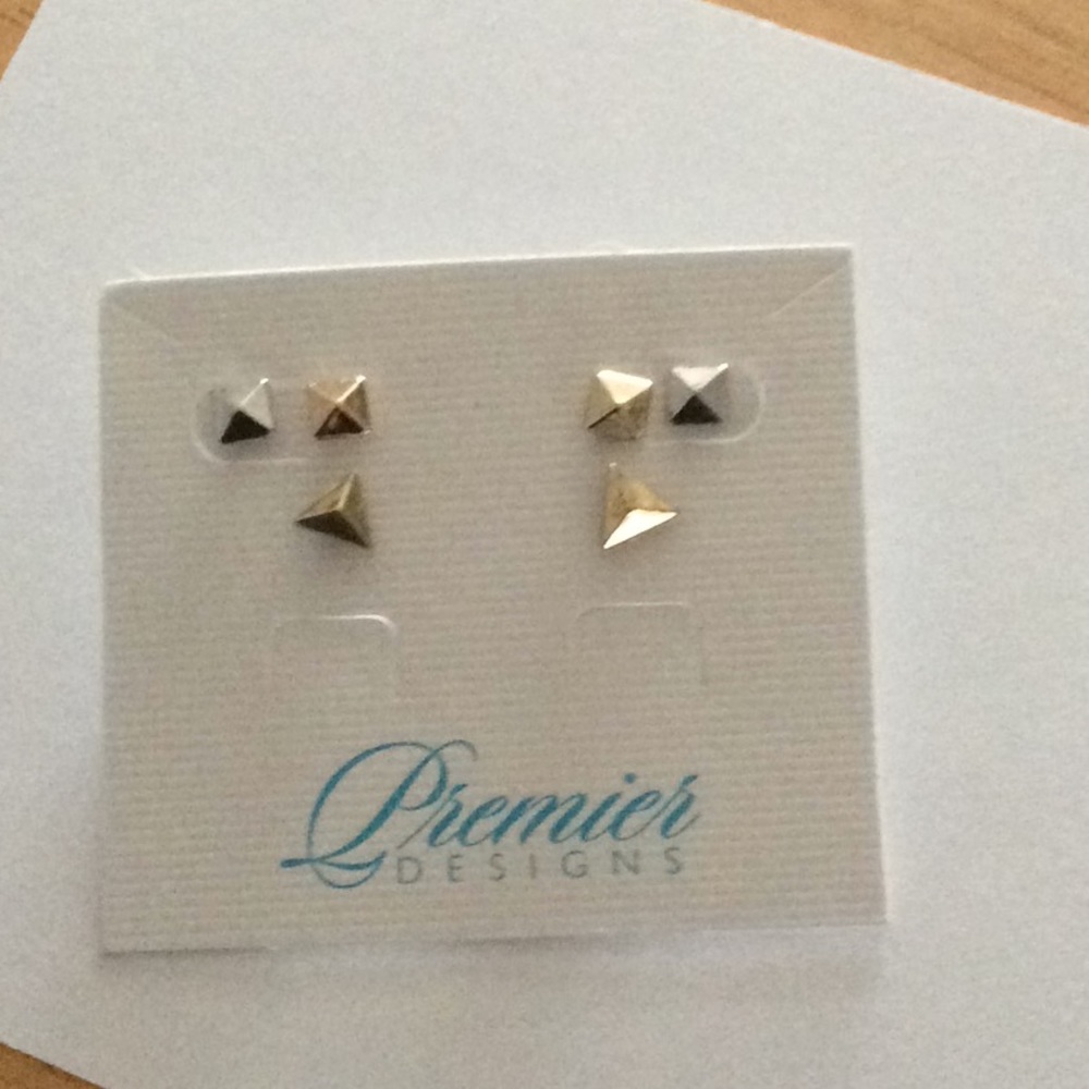 Price drop🔽 Premier Designs earring trio